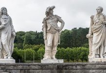 Les statues de Versailles à l’Ecole navale retrouvent leur splendeur