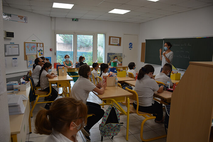 Des effectifs réduits dans les classes pour un apprentissage personnalisé