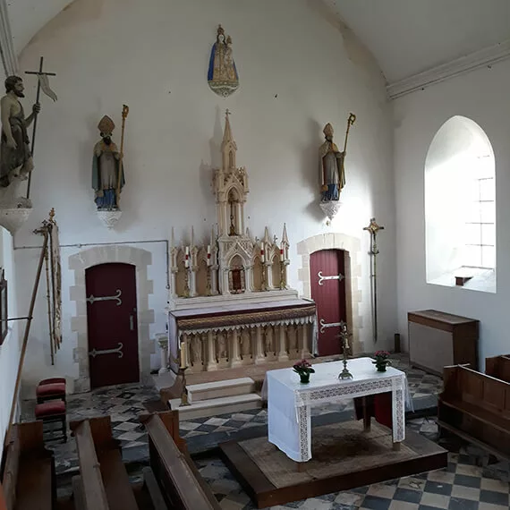 Intérieur de l’église Saint Jean-Baptiste de Pont-Brocard