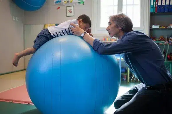 Développement des crèches inclusives de l’association Envoludia - séance de reéducation